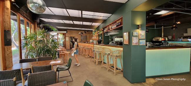 Comentarii opinii despre Bungalow Neighbourhood Social