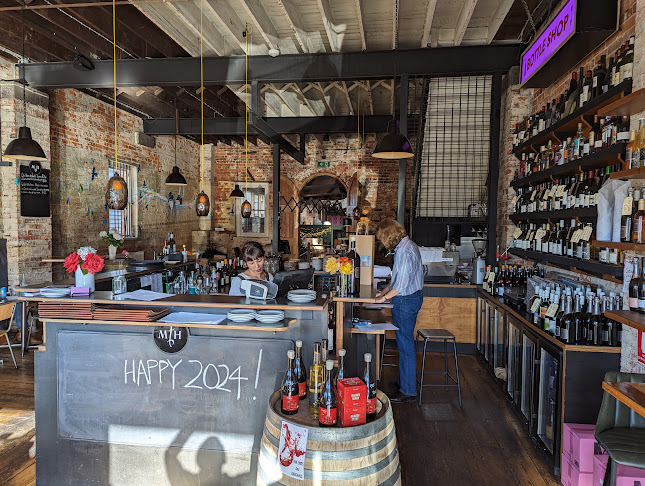 Mitchell Harris Wines - Hospitality and gastronomy