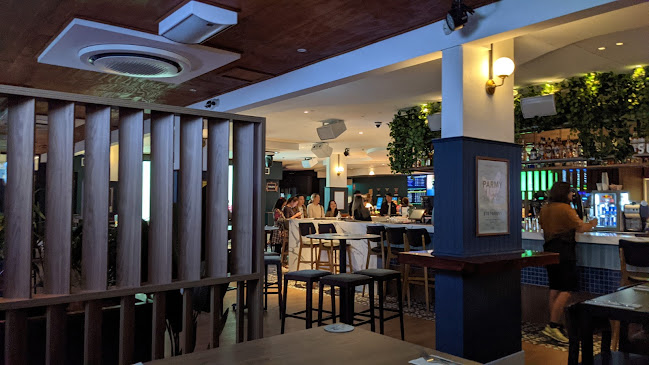 Comentarii opinii despre The Cavill Hotel