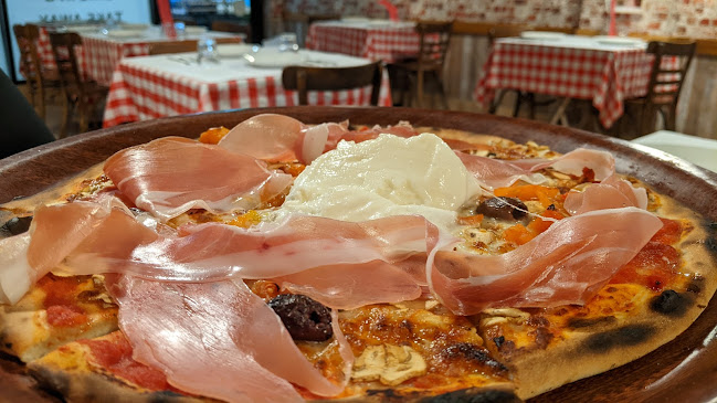 Zio Pino Pizzeria - Mascot