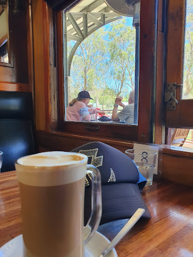 35 Seymour St, Seville VIC 3139