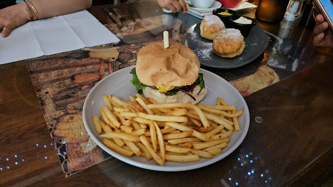 King Henry’s Restaurant - Hospitality and gastronomy