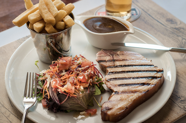 839 Ruthven St, Kearneys Spring QLD 4350