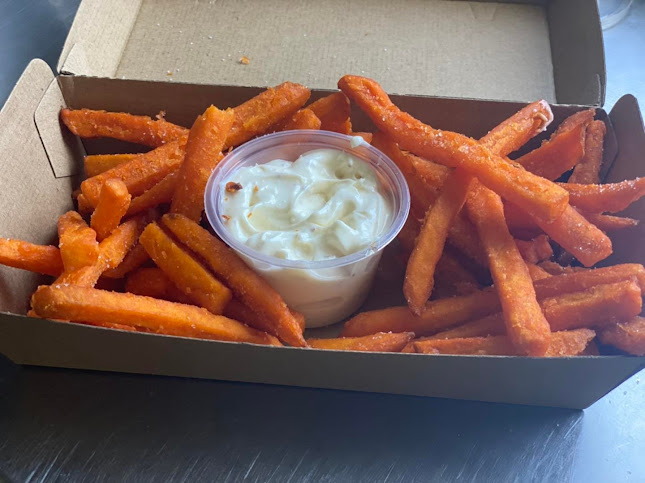 1 Lihs St, Elliott Heads QLD 4670