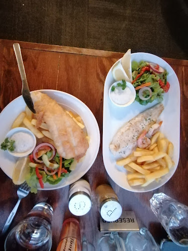 Pa's Fish Cafe - Hospitality and gastronomy