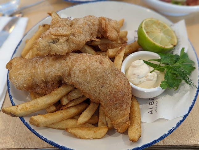 201 Esplanade, Lakes Entrance VIC 3909