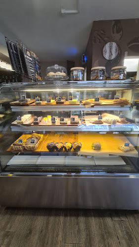 Cups N' Saucers - Raymond Terrace