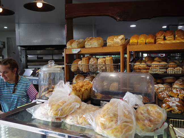 7 Bray Rd, Mooloolah Valley QLD 4553