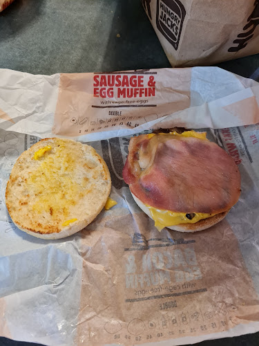 424 Melton Hwy, Taylors Lakes VIC 3038