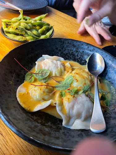 Comentarii opinii despre Mamasan Kitchen + Bar