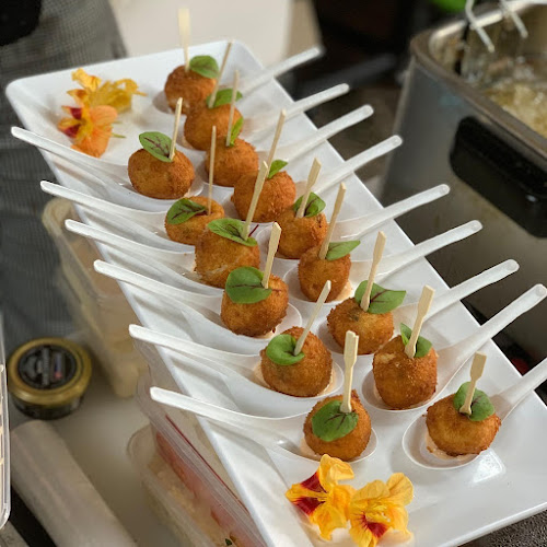 Mina's fingerfood catering - Griffith