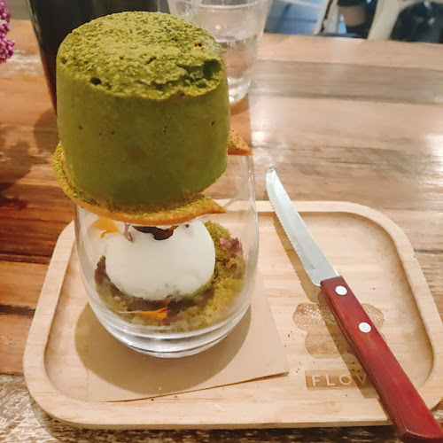 Comentarii opinii despre FLOVIE FLORIST CAFE