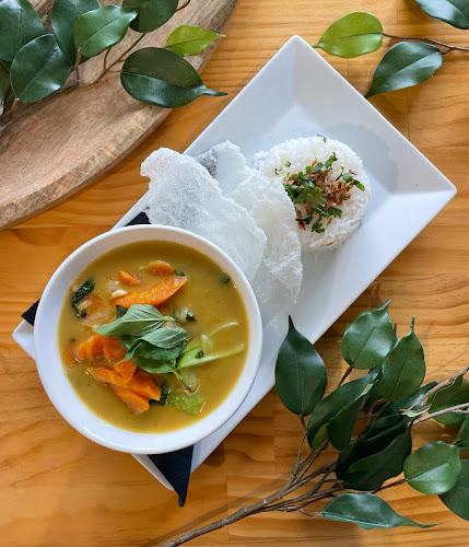 Comentarii opinii despre Boulevarde Cafe Larder Gifts and Fragrances