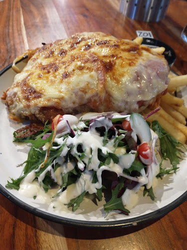 1 Chalgrove Ave, Rockingham WA 6168