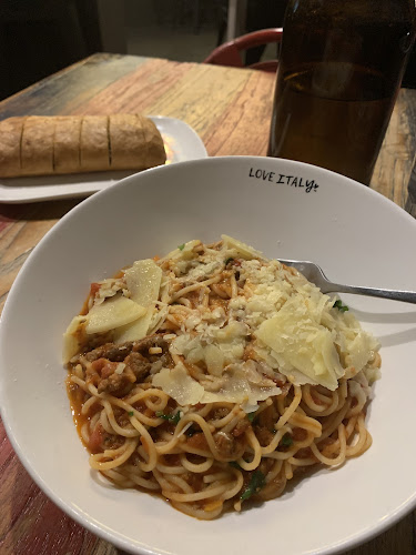 Love Italy Restaurant & Bar - Surfers Paradise Beach - Hospitality and gastronomy