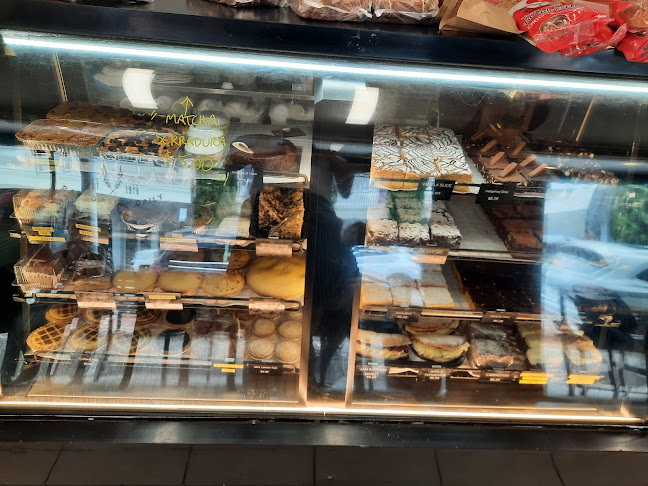 Main Beach Bakery - Hospitality and gastronomy