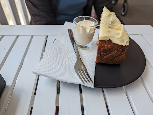 Comentarii opinii despre The Cake Maker's Daughter