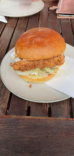 Comentarii opinii despre Monroe's Burgers & Beers