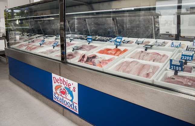 Debbie's Seafood - Retail Superstore - Hospitality and gastronomy