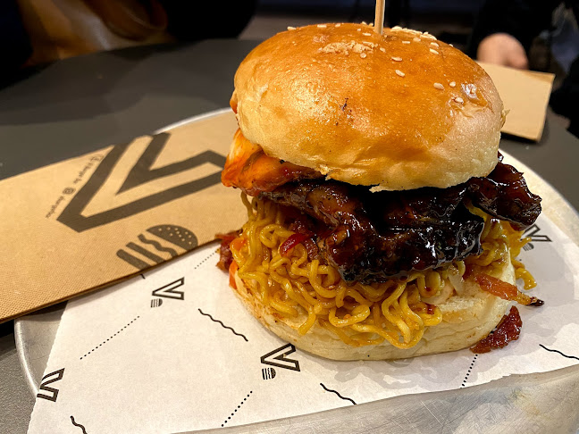 V Burger Bar Victoria Park - Hospitality and gastronomy