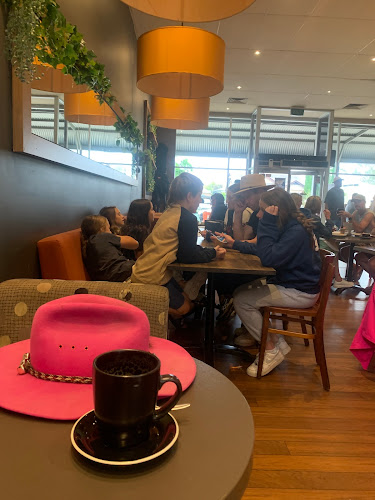 Grinders Cafe - Hospitality and gastronomy