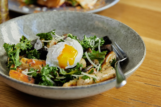 Comentarii opinii despre Aquila Brisbane