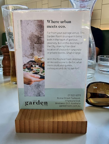 Comentarii opinii despre The Garden Room