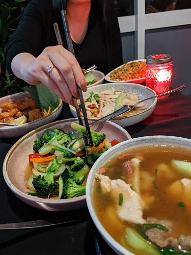 Benowa Highland Court - Hospitality and gastronomy