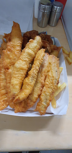 Opinii despre Stadium Geelong Fish and Chips în Newtown - Hospitality and gastronomy