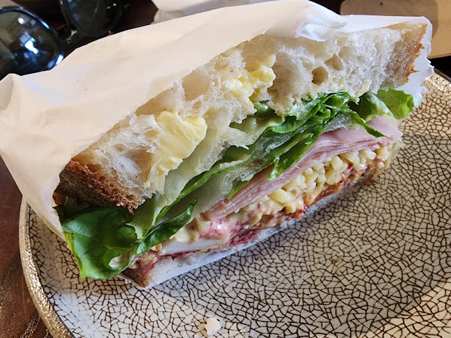 Sunbear Coffee - Hospitality and gastronomy