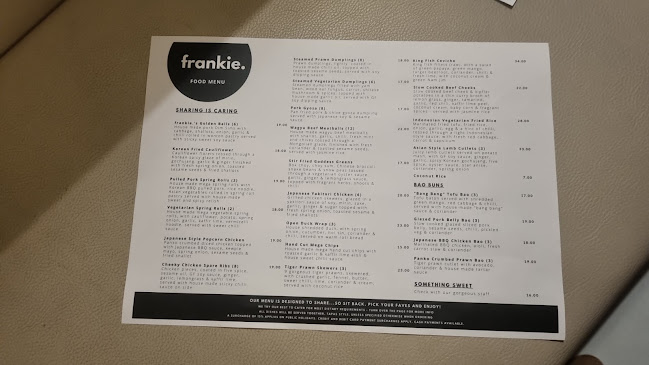 Comentarii opinii despre frankie. Bar & Eatery