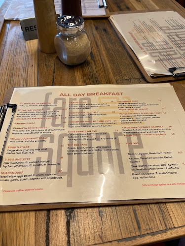 Comentarii opinii despre Fare and Square