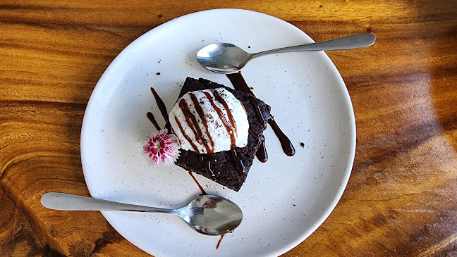 Doko Demo V - Burleigh Waters