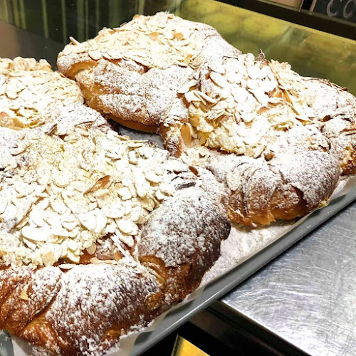 Comentarii opinii despre Mrs A's Bakehouse & Coffee Bar