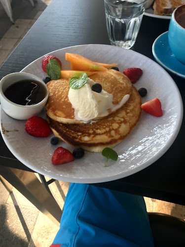 VINVERO Espresso & Eatery - Hospitality and gastronomy