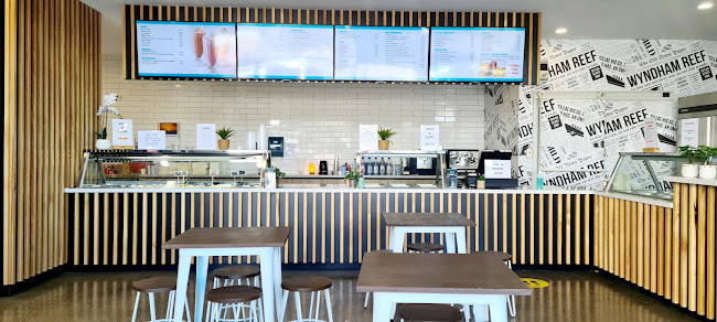 Wyndham Reef Fish - Chips - Burgers - Hospitality and gastronomy