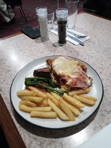 The Old Town 'N' Country Tavern - Hospitality and gastronomy