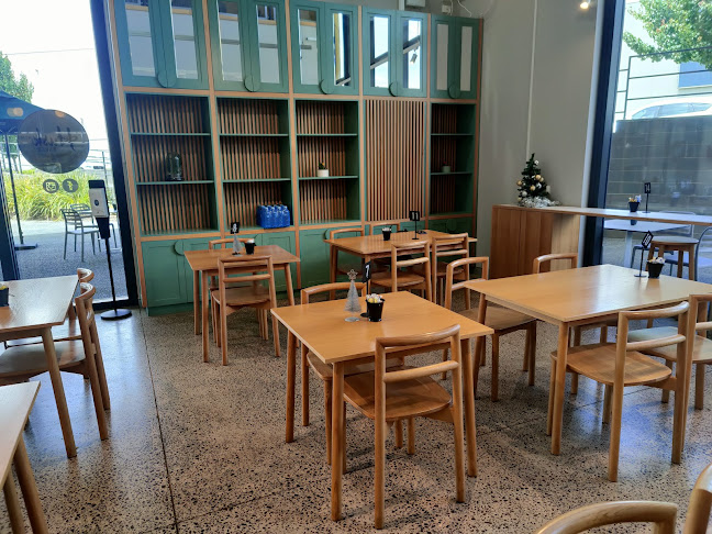 Cedar Husk Cafe - Hospitality and gastronomy