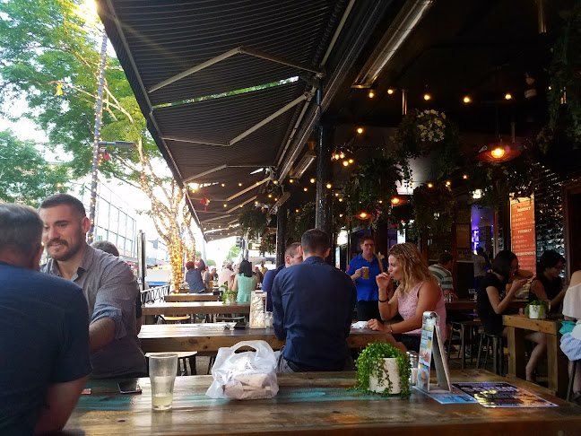 Ric's Bar + Backyard - Fortitude Valley