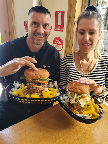 Comentarii opinii despre SALTY DOG SEAFOOD AND GRILL