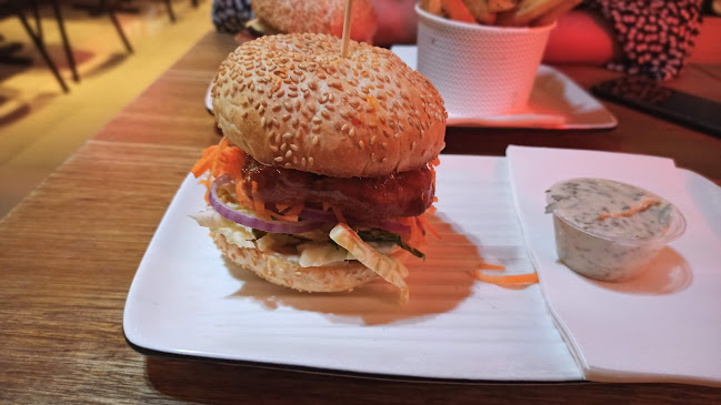 Grill'd Burgers - Pacific Fair - Broadbeach Waters