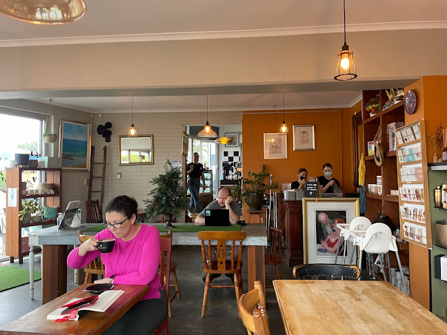 Two Birds Gallery Cafe - Hospitality and gastronomy