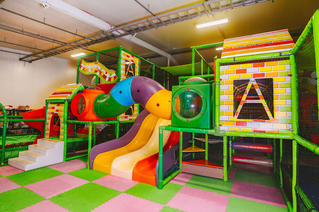 14 Assen St, Rangeway WA 6530