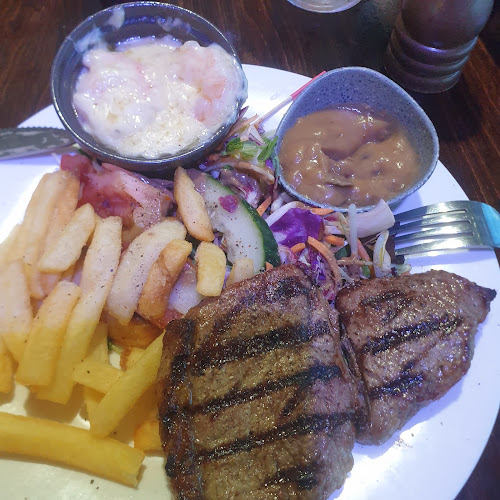 Golden Beach Tavern - Hospitality and gastronomy