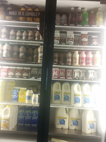 Comentarii opinii despre All Things Nice Bakery and Cafe