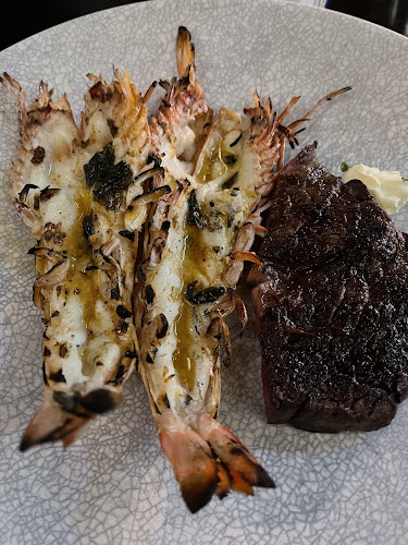 BLACK Bar & Grill - Pyrmont