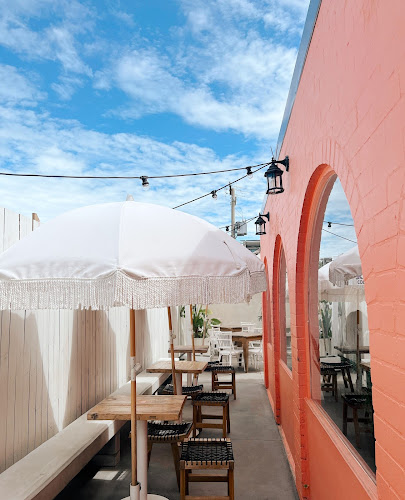 Comentarii opinii despre White Picket Fence