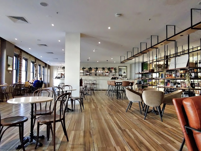 Johnston & Miller - Hospitality and gastronomy