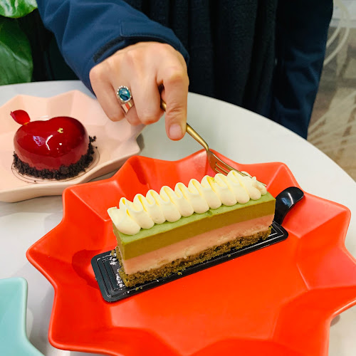 Comentarii opinii despre Dulcet Cakes & Sweets