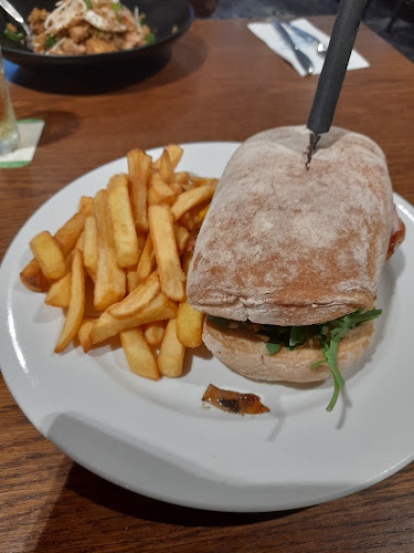 Waurn Ponds Hotel - Hospitality and gastronomy